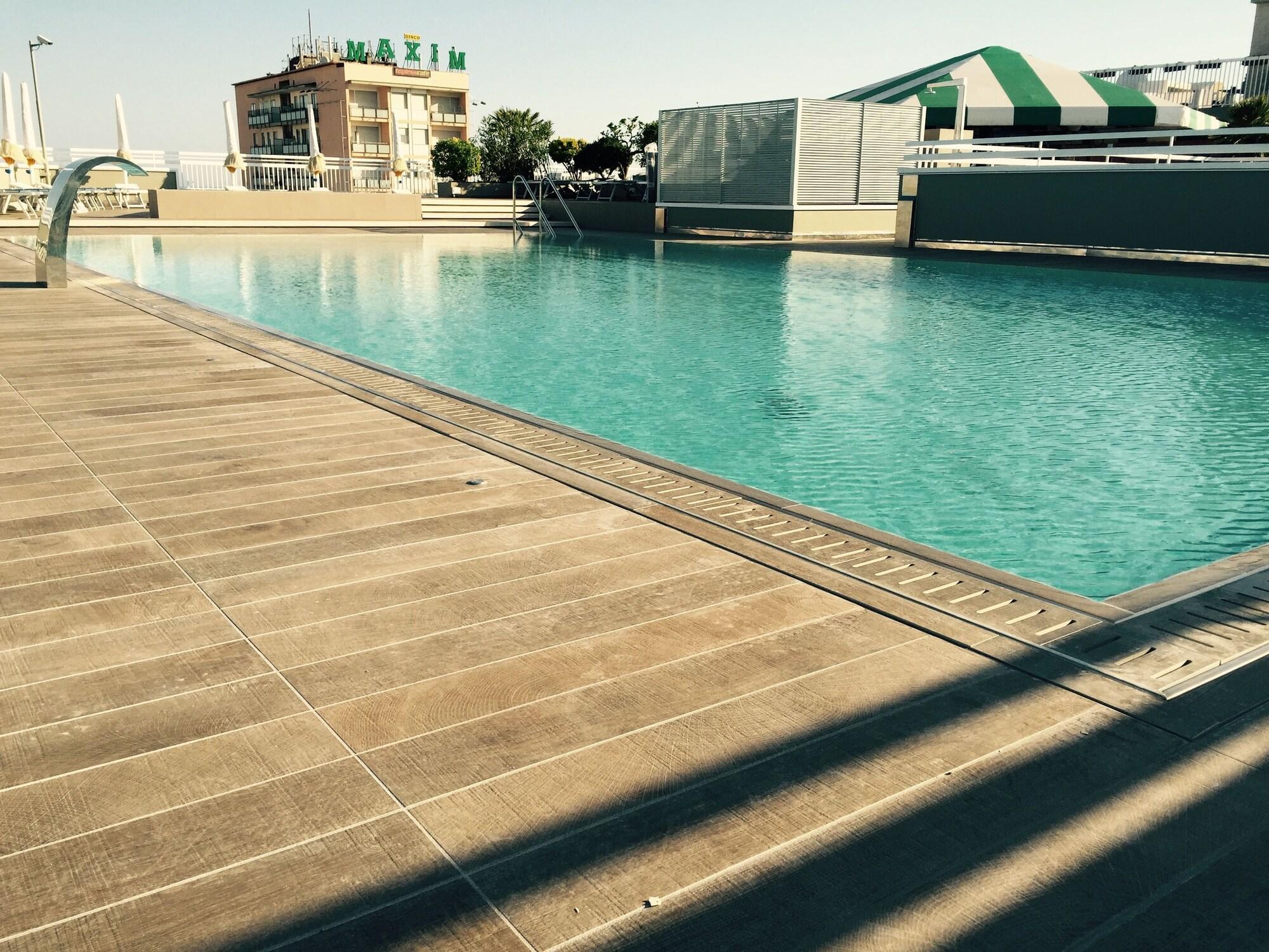 Hotel Principe Palace Lido di Jesolo Exterior foto